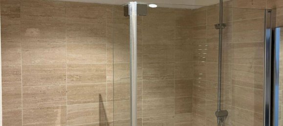 Apartamento de 2 habitaciónes en Courbevoie, France No. 329357 6