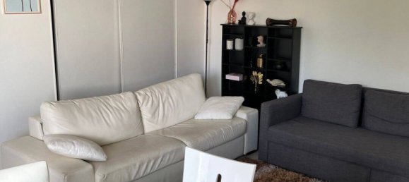 Apartamento de 2 habitaciónes en Courbevoie, France No. 329357 2