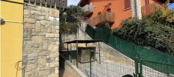 Apartamento de 4 habitaciónes en Ponteranica, Italy No. 3427 12