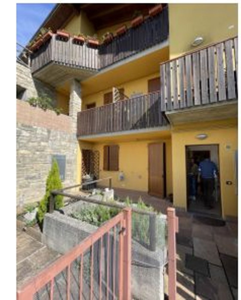 Apartamento de 4 habitaciónes en Ponteranica, Italy No. 3427