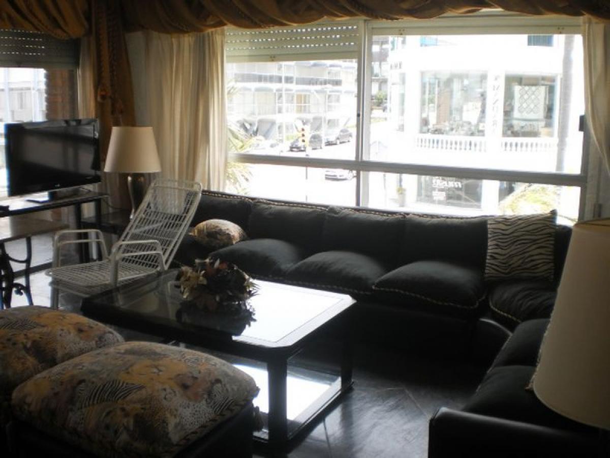 3 bedrooms Apartment in Maldonado, Uruguay No. 6139