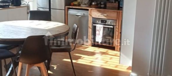 4 bedrooms Apartment in Rome, Italy No. 373905 3