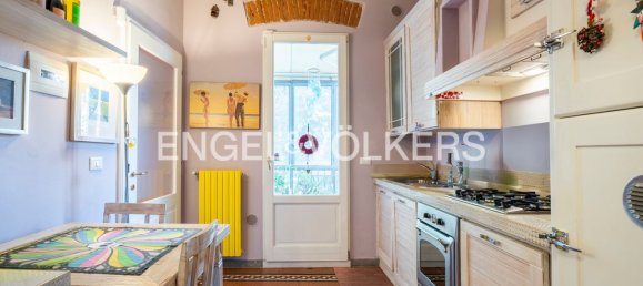 6 rooms Apartment in Florence, Italy No. 126835 12