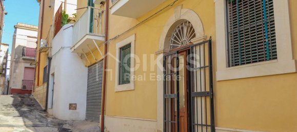 Casa de 2 dormitorios en Noto, Italy No. 365027 18