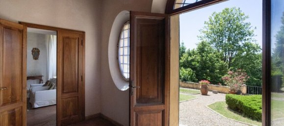 8 bedrooms Villa in Siena, Italy No. 137888 11