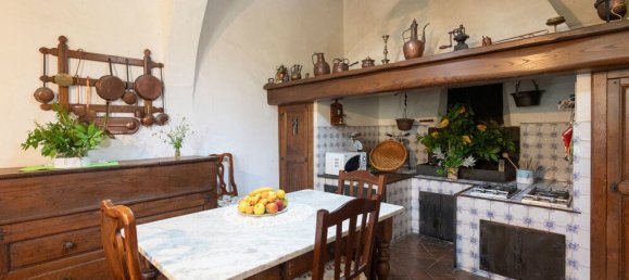 8 bedrooms Villa in Siena, Italy No. 137888 17
