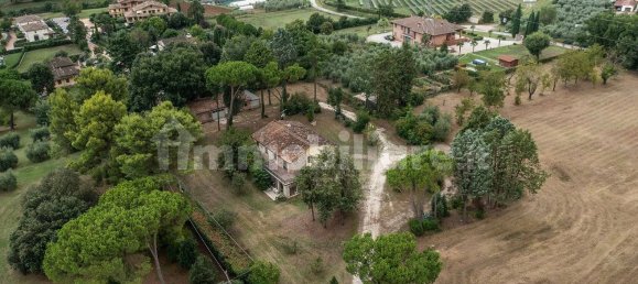 5 bedrooms Villa in Marsciano, Italy No. 353614 30
