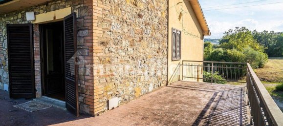 5 bedrooms Villa in Marsciano, Italy No. 353614 19