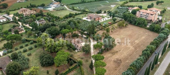 5 bedrooms Villa in Marsciano, Italy No. 353614 35