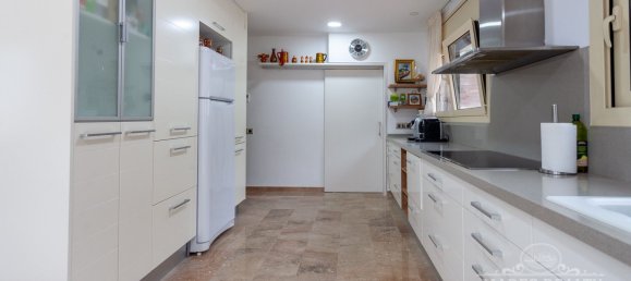 3 bedrooms Villa in Lloret de Mar, Spain No. 10761 4