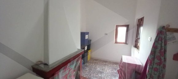 Apartamento de 2 habitaciónes en Ischitella, Italy No. 25985 2