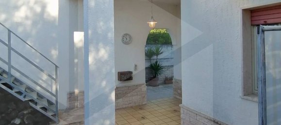 Villa de 5 habitaciónes en Manduria, Italy No. 28008 42