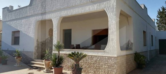 Villa de 5 habitaciónes en Manduria, Italy No. 28008 2