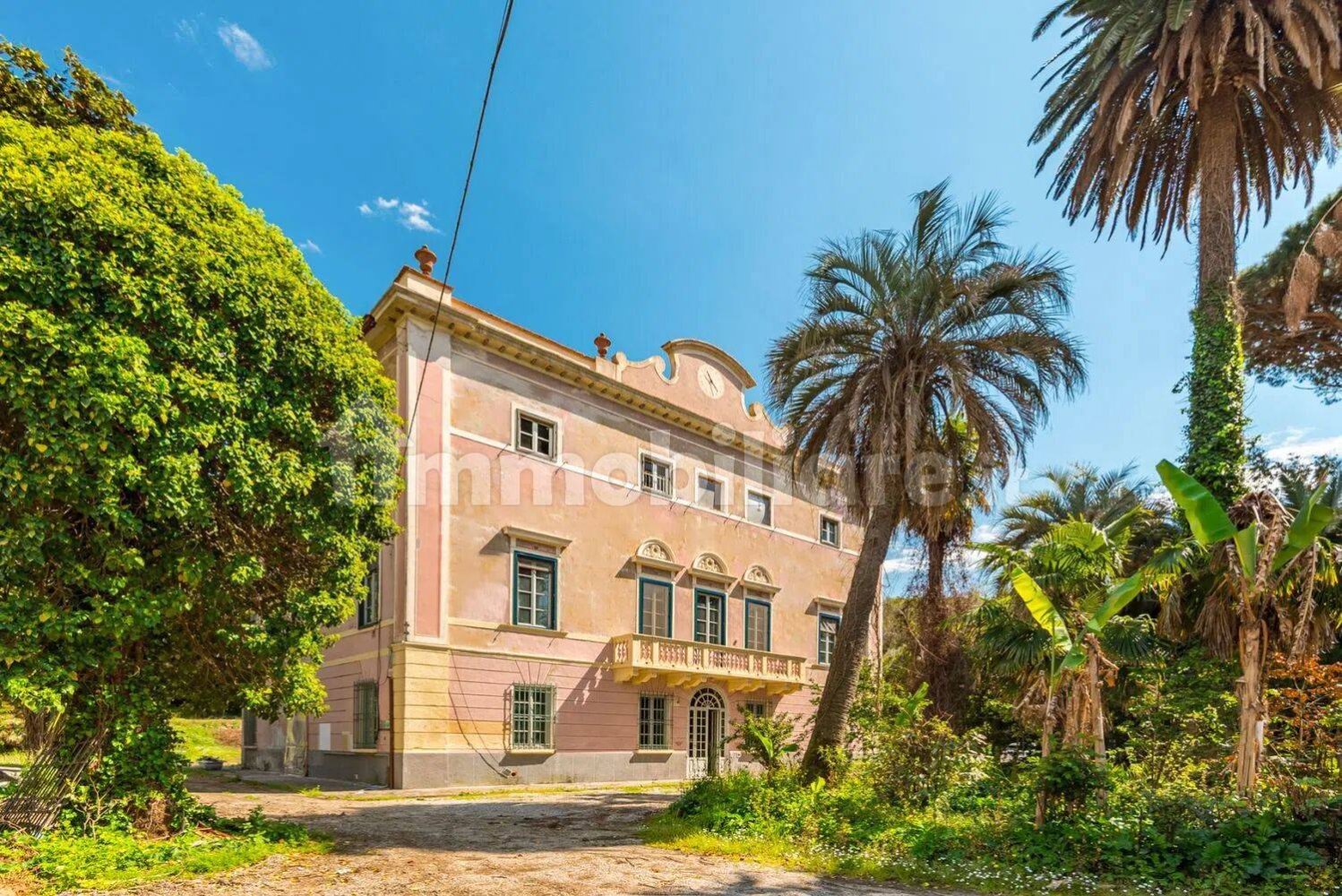 30 bedrooms Villa in Pisa, Italy No. 258872