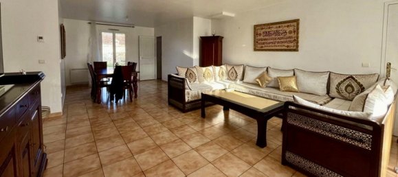 4 Schlafzimmer Haus in Saint-Remy-sur-Avre, France, Nr. 157805 2