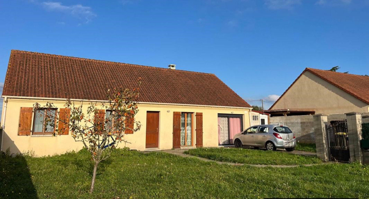 4 chambres Maison à Saint-Rémy-sur-Avre, France No. 157805