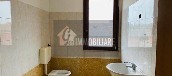 3 bedrooms Apartment in San Giovanni in Croce, Italy No. 127640 13