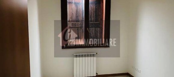 3 bedrooms Apartment in San Giovanni in Croce, Italy No. 127640 11