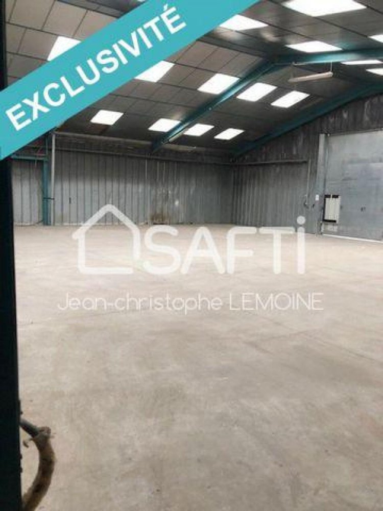 Офис 812м² в Анже, Франция № 19112