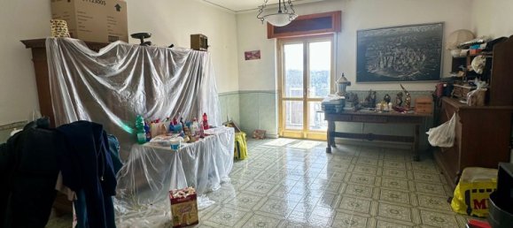 4 rooms Apartment in Naples, Italy No. 191916 3