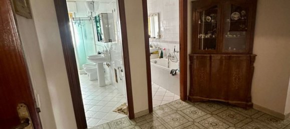 4 rooms Apartment in Naples, Italy No. 191916 9