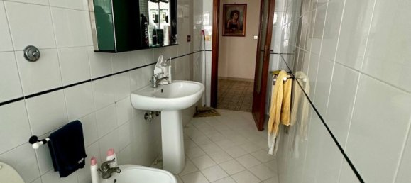 4 rooms Apartment in Naples, Italy No. 191916 12