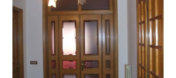 5 rooms Apartment in Copertino, Italy No. 254404 2