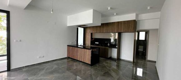 4 bedrooms Penthouse in Mesa Geitonia, Cyprus No. 19975 2