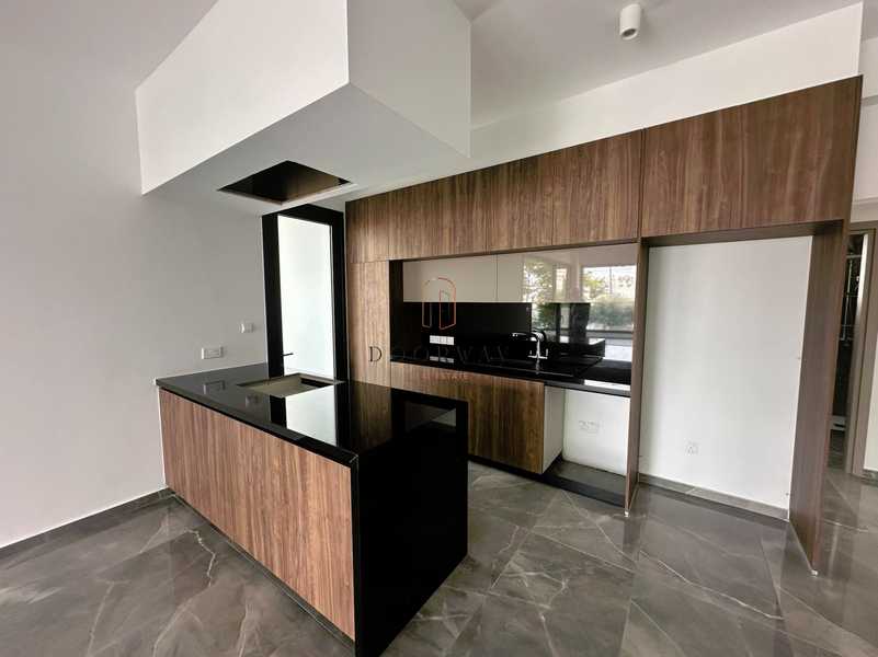 4 bedrooms Penthouse in Mesa Geitonia, Cyprus No. 19975