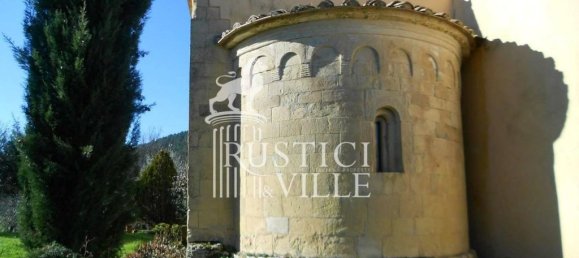 4 bedrooms House in Pisa, Italy No. 77611 13