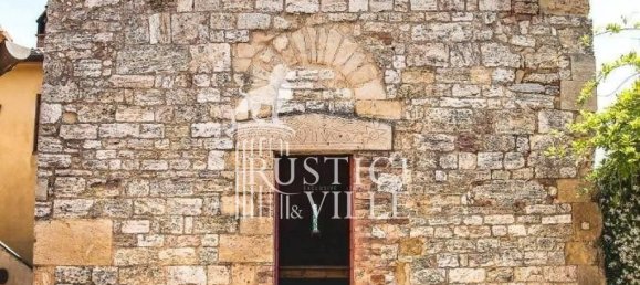 4 bedrooms House in Pisa, Italy No. 77611 17