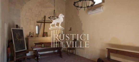 4 bedrooms House in Pisa, Italy No. 77611 2