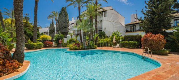 2 Schlafzimmer Villa in Marbella, Spain, Nr. 56934 31