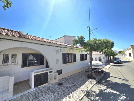 3 bedrooms House in Alvor, Portugal No. 149050