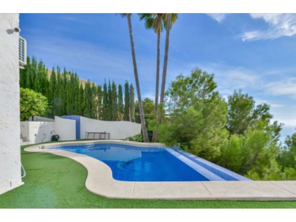 4 bedrooms Villa in Altea, Spain No. 170292