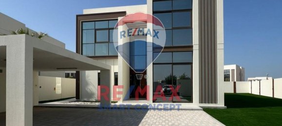 Villa de 4 dormitorios en Abu Dhabi, UAE No. 66801 3