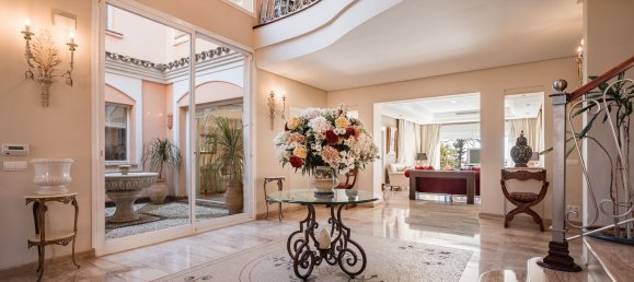 8 bedrooms House in Estepona, Spain No. 24193 35