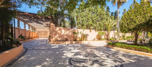 8 bedrooms House in Estepona, Spain No. 24193 49