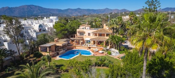 8 bedrooms House in Estepona, Spain No. 24193 18