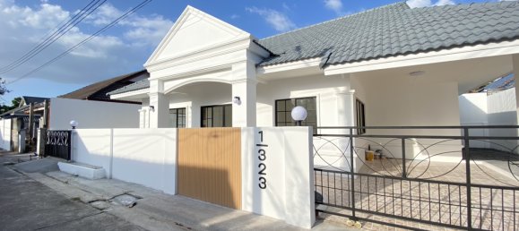 3 bedrooms Villa for sale in Pattaya, Chonburi, Eastern Thailand, Thailand № 75016 2