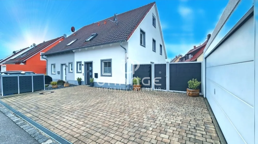 4 bedrooms Townhouse in Kelheim, Germany No. 130947