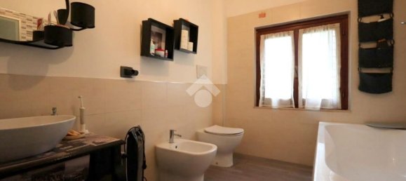 Casa de 4 divisões em Montirone, Italy N.º 60132 24