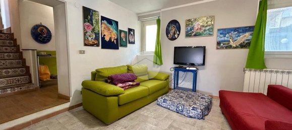 3 bedrooms House in Montemagno, Italy No. 144019 10