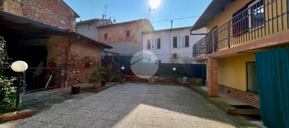 3 bedrooms House in Montemagno, Italy No. 144019 6