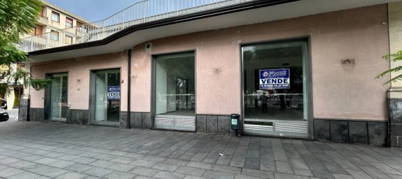 265m² Commercial property in Viagrande, Italy No. 258975 4