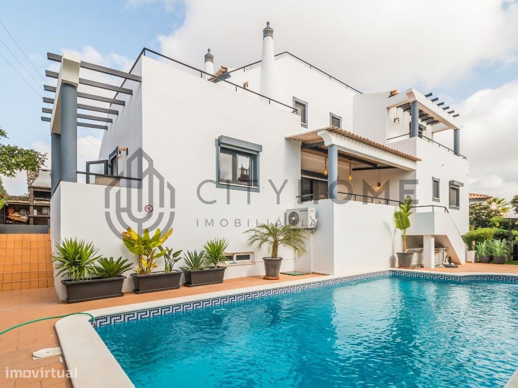 4 bedrooms House in Armacao de Pera, Portugal No. 90239