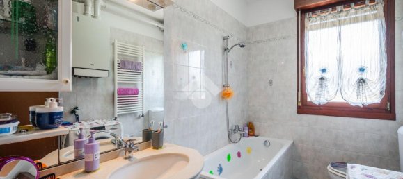 2 bedrooms Apartment in Castello d'Argile, Italy No. 320825 18