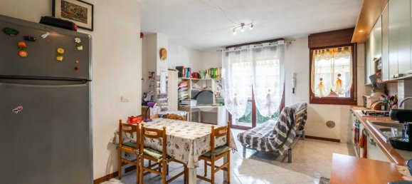 2 bedrooms Apartment in Castello d'Argile, Italy No. 320825 5