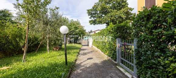 2 bedrooms Duplex in Reggio Emilia, Italy No. 365789 8