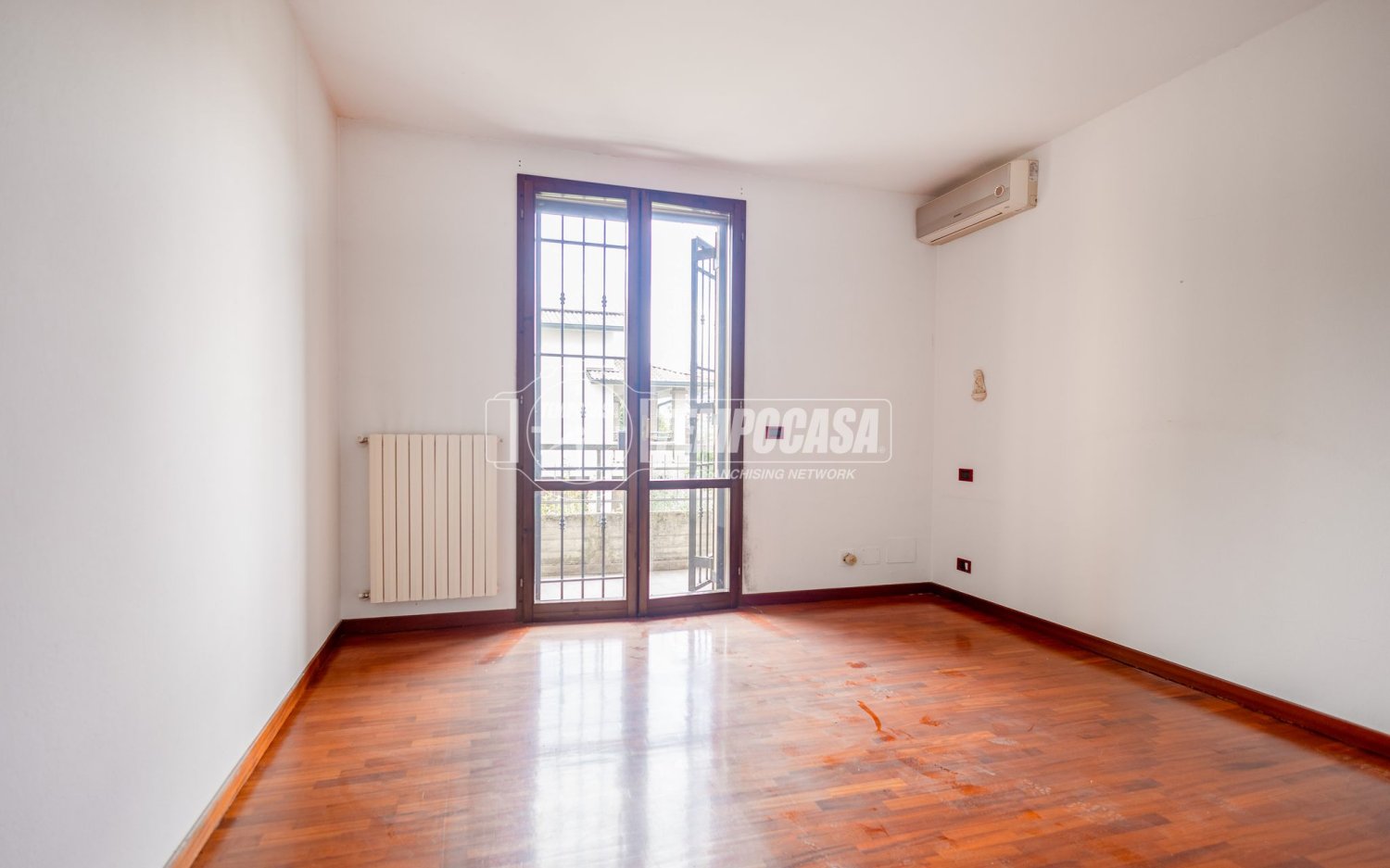 2 bedrooms Duplex in Reggio Emilia, Italy No. 365789